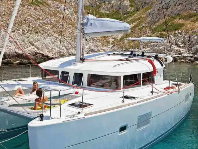 alquilar-catamaran-lagoon 400-relax