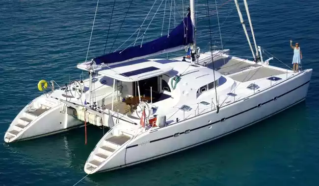 alquilar-catamaran-lagoon 570-principal